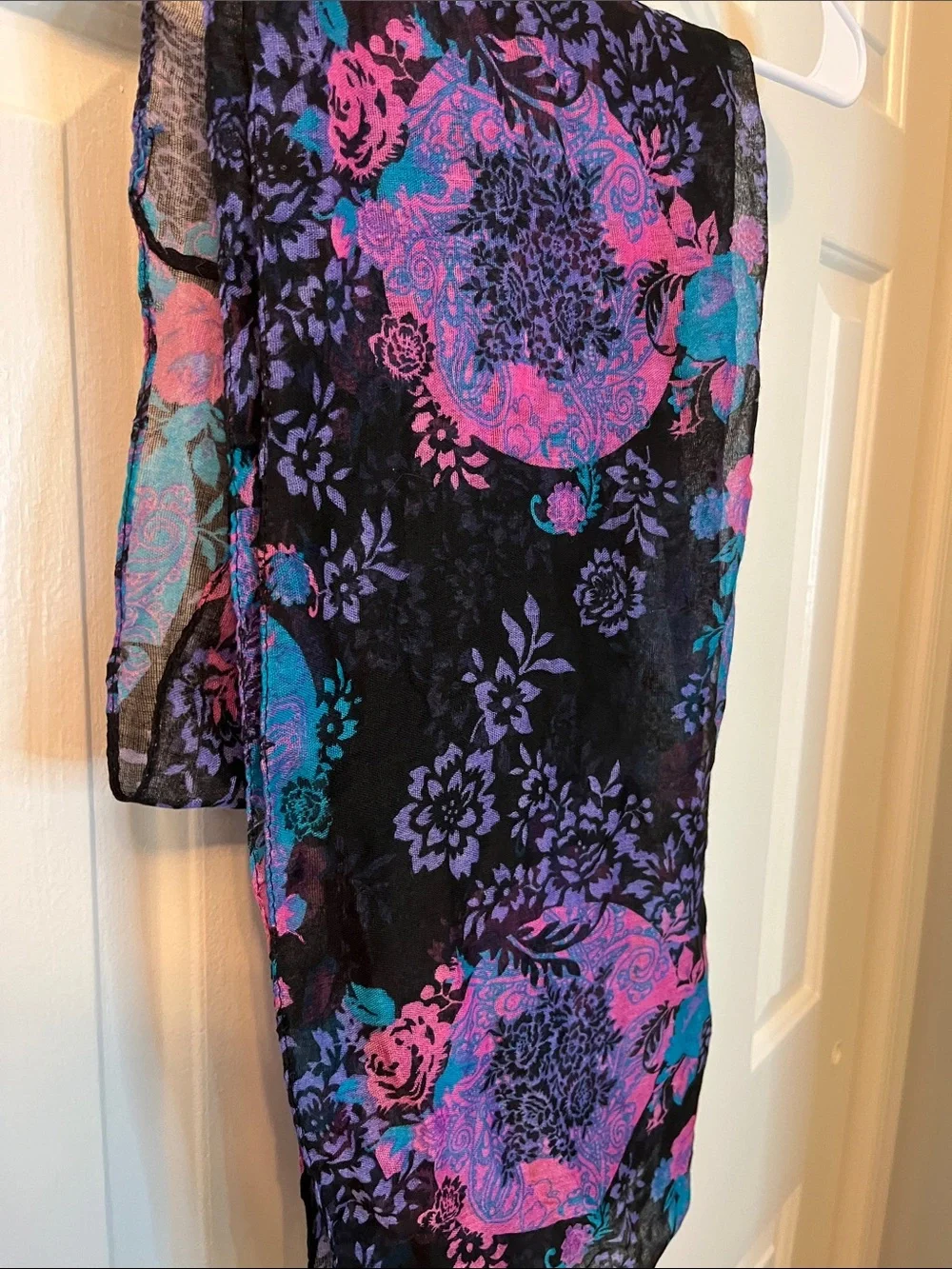 NWOT Black Blue Pink Floral Print Infinity Scarf Lightweight